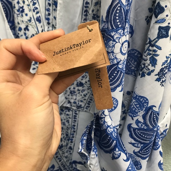 NWT Flowy Kimono Bohemian Blue & White One Size - Picture 5 of 8